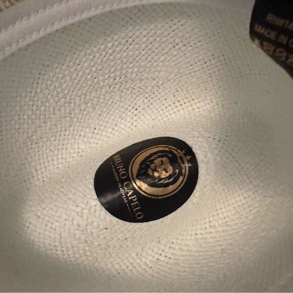 Bruno Capelo Modern Headwear Kingdom Collection - Picture 5 of 7